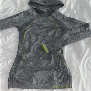 NIKE PRO TOP